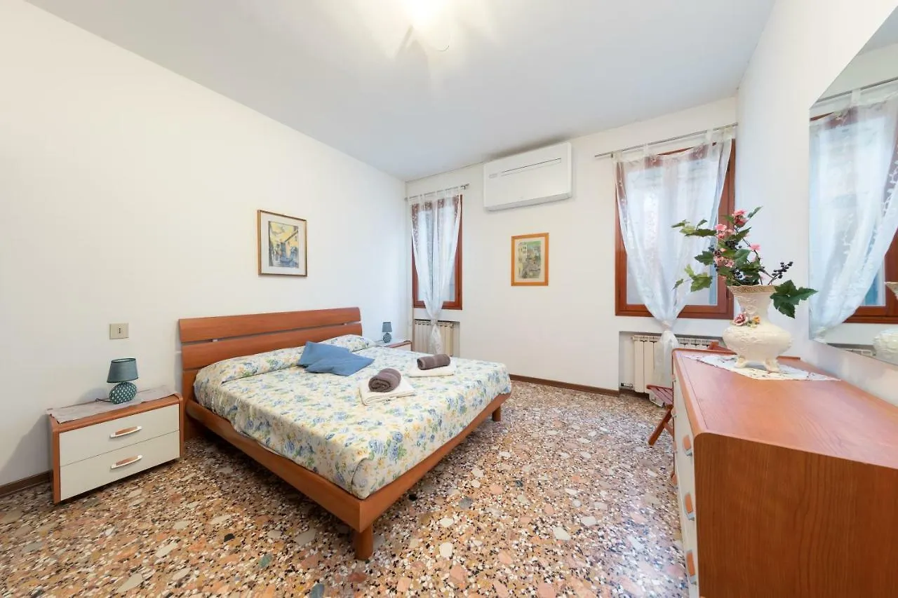 Appartamento Lovely Canal View Venezia