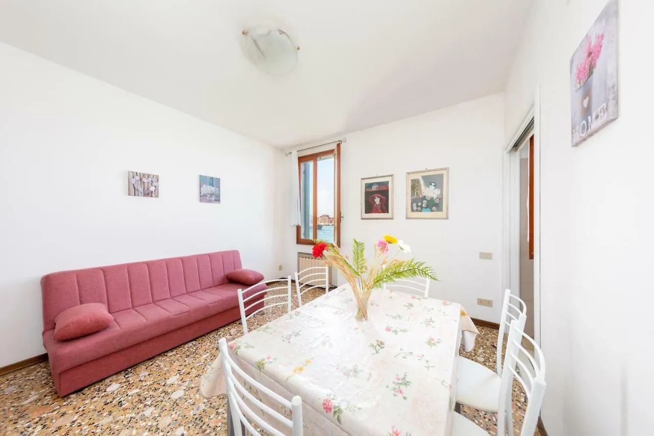 Apartment Lovely Canal View Venedig