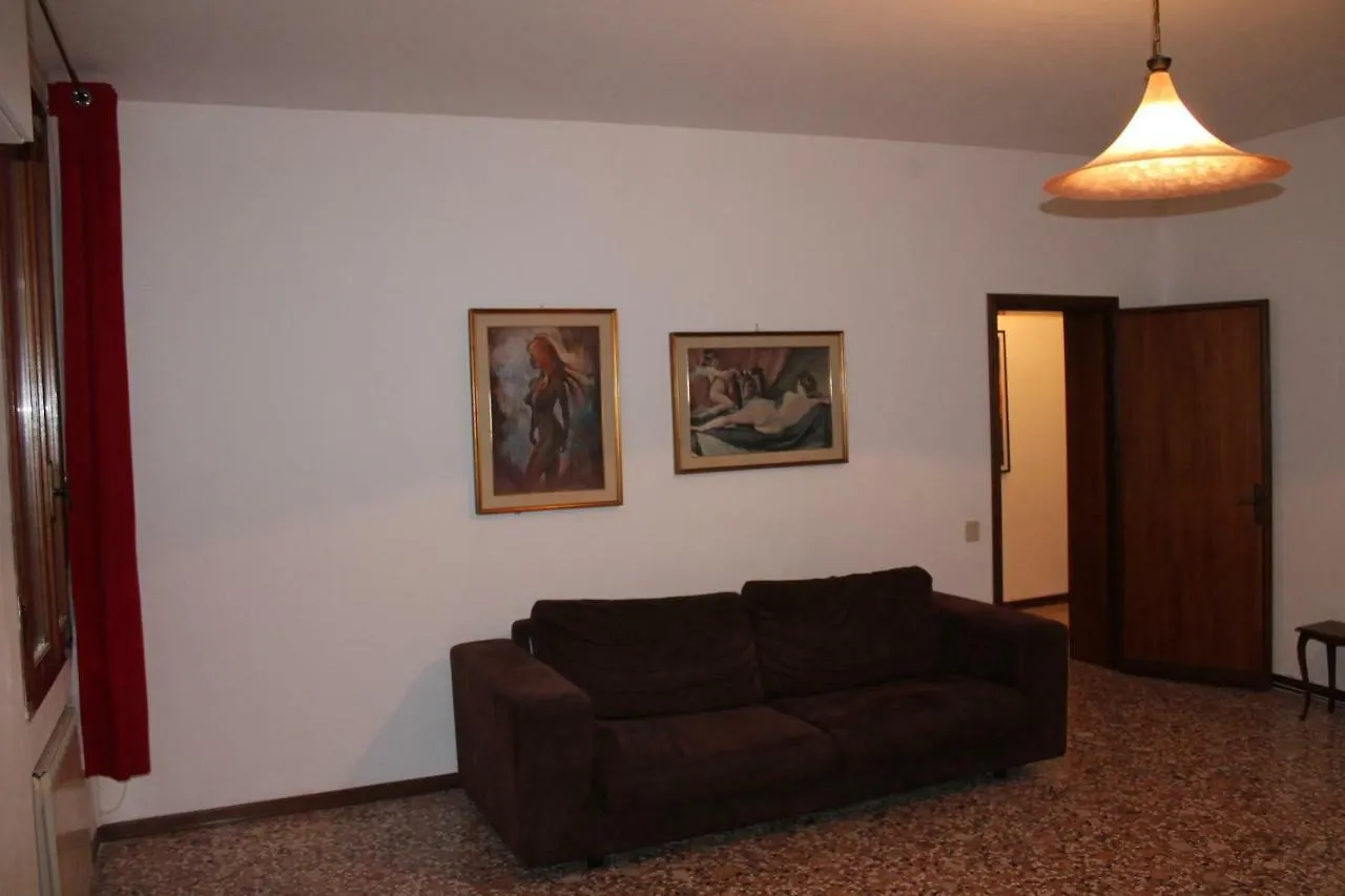Apartment Lovely Canal View Venice